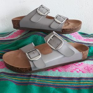 Women's slip on sandals never worn size 11